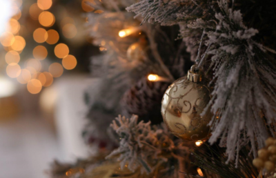Keeping Your Christmas Garland and Star Topper Clean for a Spotless Holiday